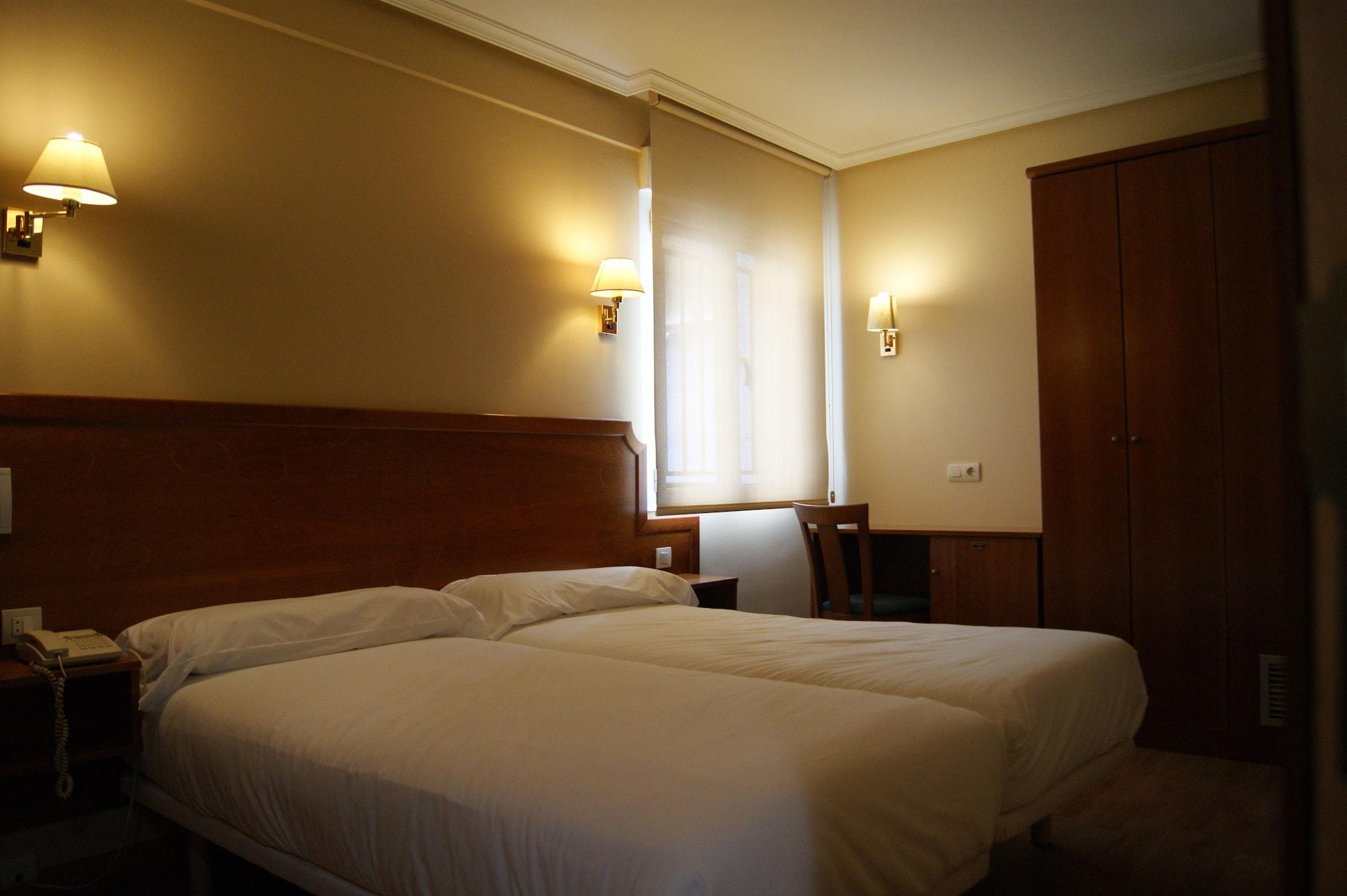 El Retiro De Cardea Hotel Oviedo Eksteriør billede